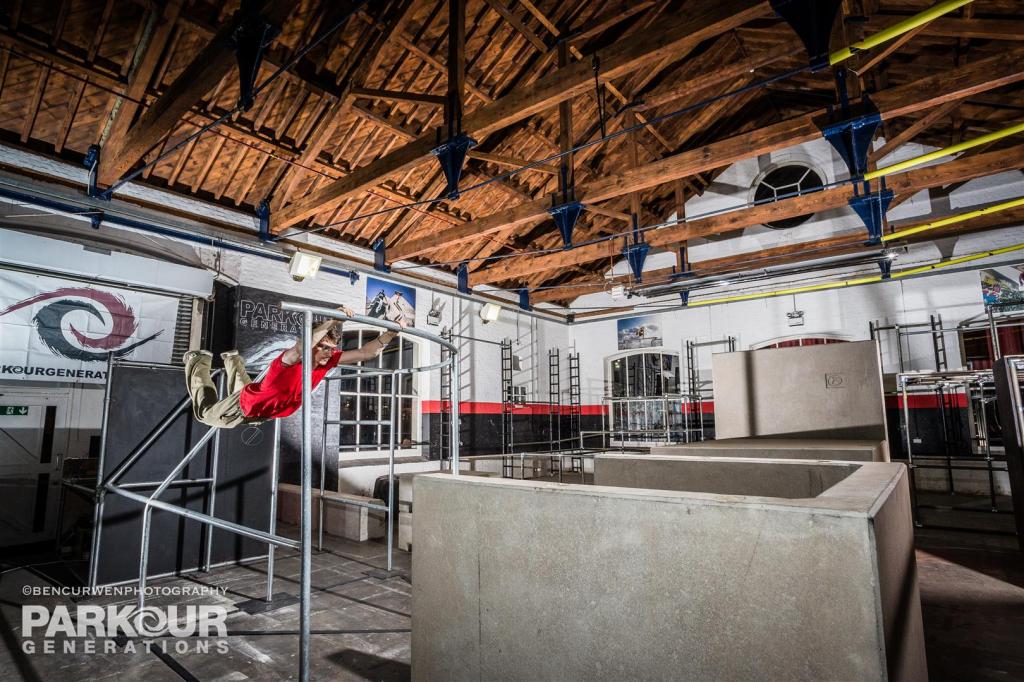 006Chainstore Action wm (Large)